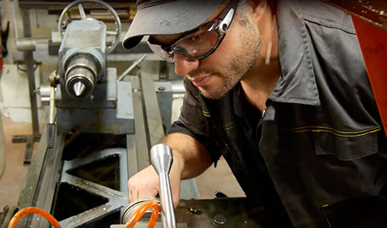 How to Know When to Wear Safety Eyewear?