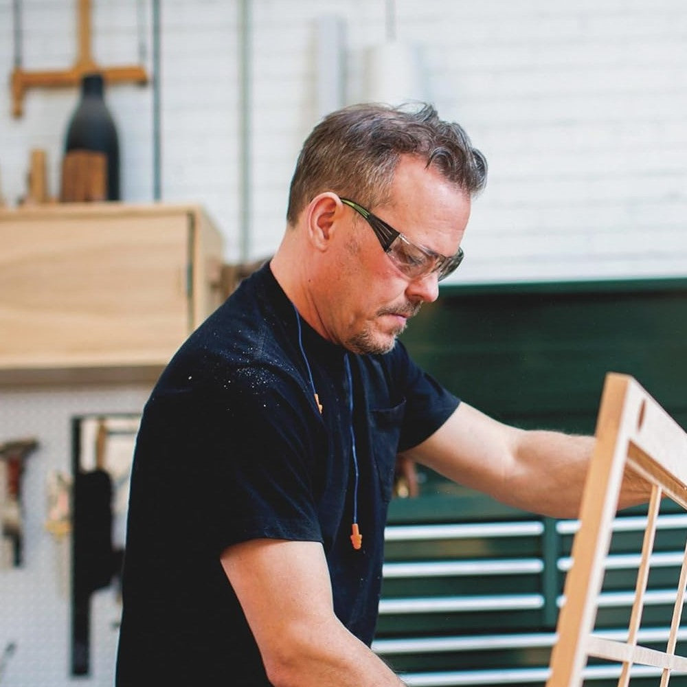 3M SecureFit Safety Glasses SF401AF with Clear Anti-Fog Lenses Working in the Shop