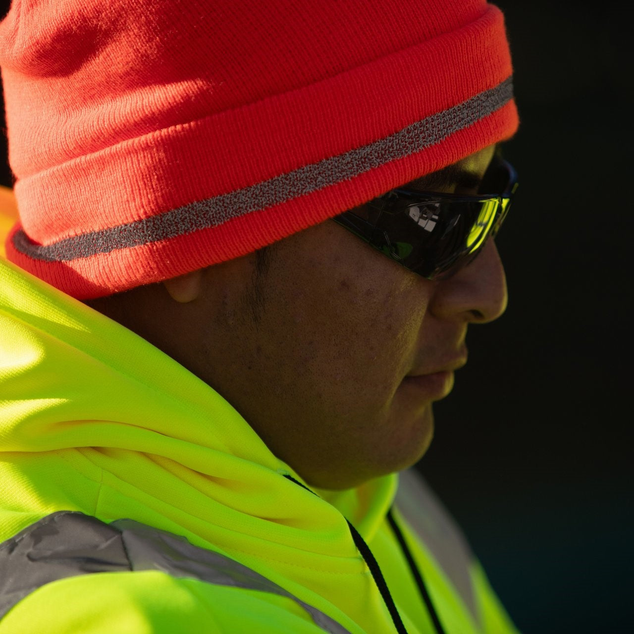 Pyramex RSSH32 Pullover Sweatshirt worn with the Pyramex RH120 Beanie