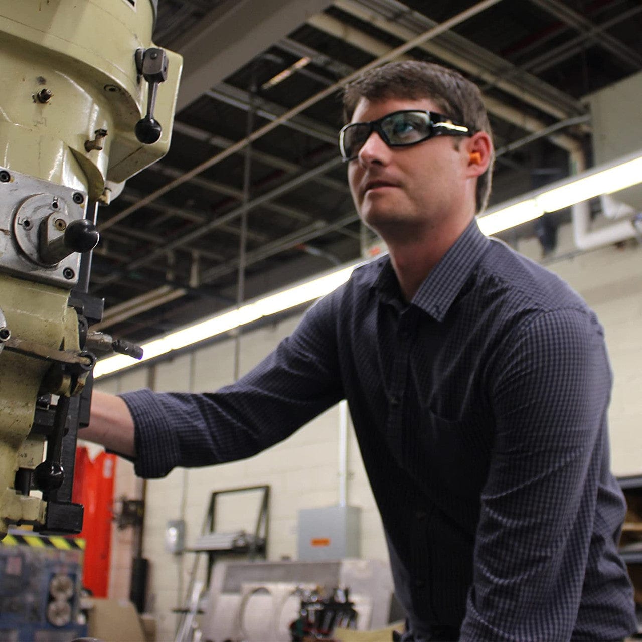 Smith & Wesson Elite Safety Glasses with Indoor/Outdoor Lens 21306 Model 1