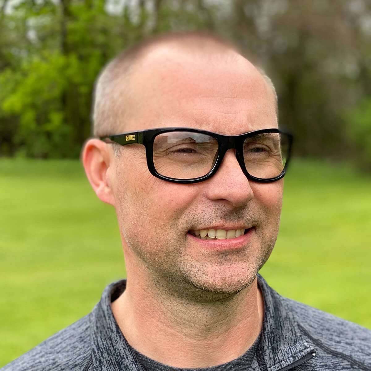 DeWalt Supervisor Safety Glasses with Black Frame and Clear Lens DPG107-1D - being worn