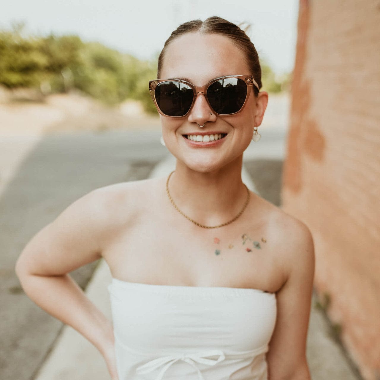 Model Wearing Solect Hydro Polarized Sunglasses 2