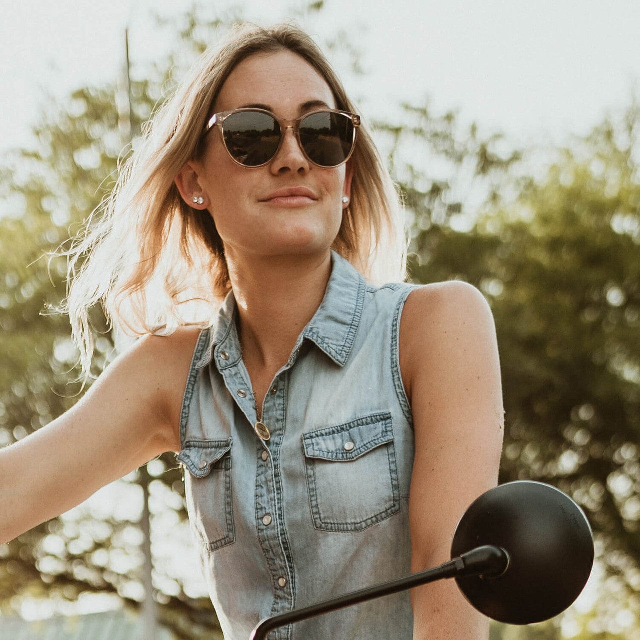 Model Wearing Solect Phase Polarized Sunglasses 3