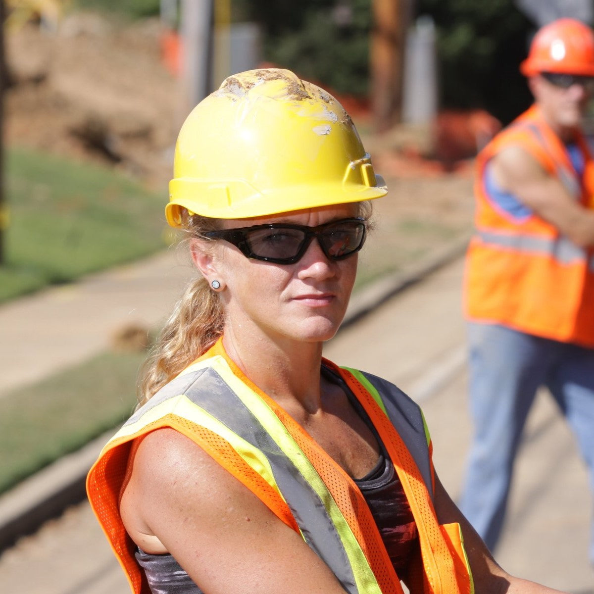 Pyramex SB8720DTP Accurist Safety Glasses - Black Foam Lined Frame - Gray Anti-Fog Lens worn by road worker wearing hard hat