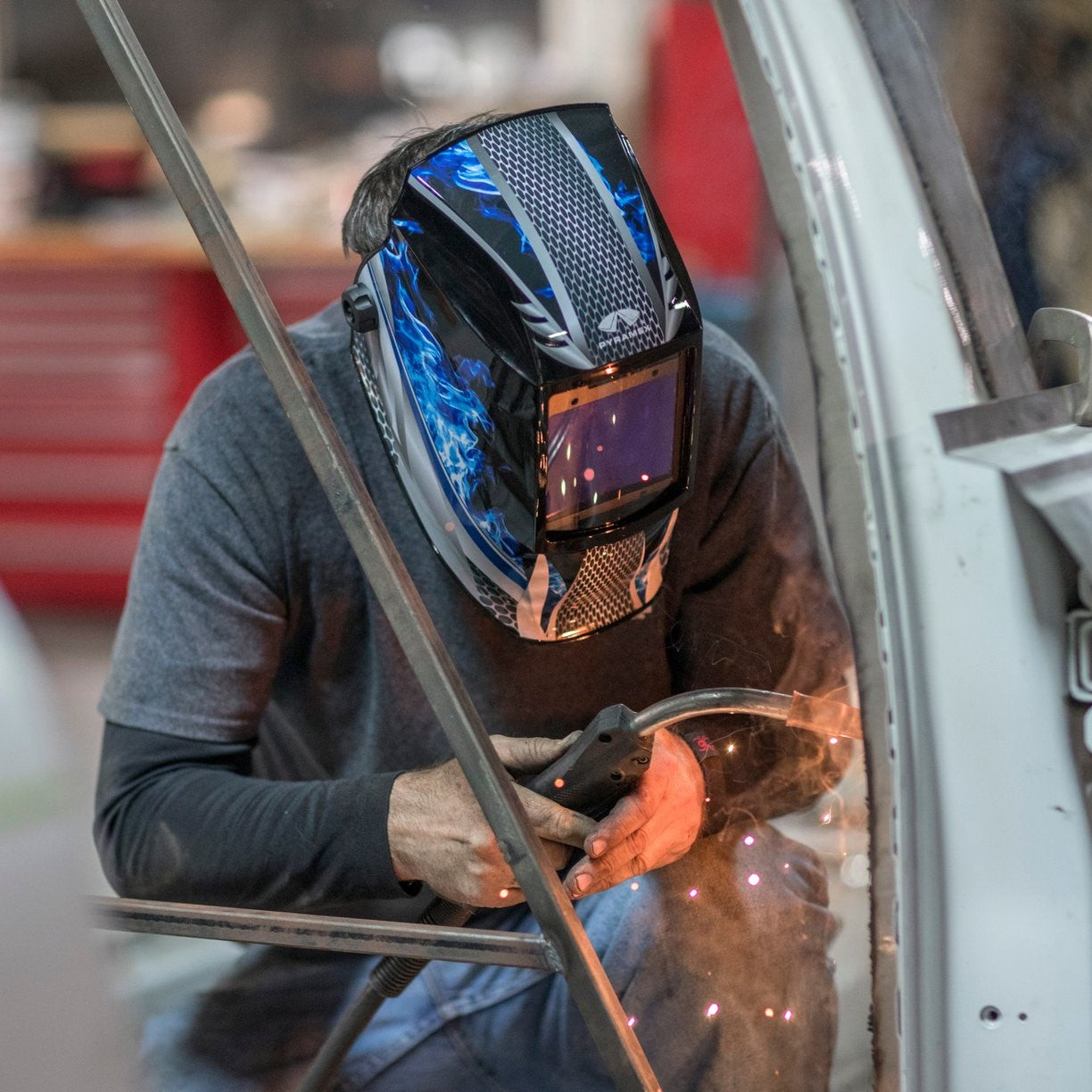 Pyramex Leadhead WHAM30 Series Auto-Darkening Welding Helmet