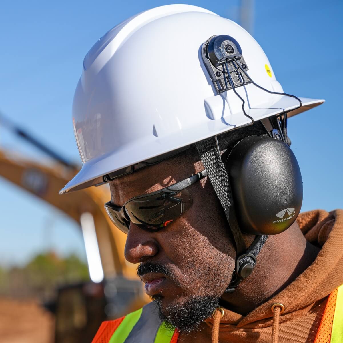 Pyramex Ridgeline T2 Full Brim Hard Hat with MIPS