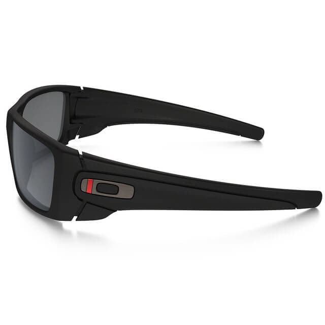 Oakley red and black 2024 sunglasses