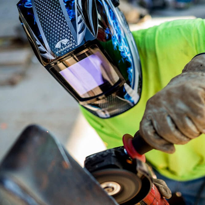 Pyramex Leadhead WHAM3030FM Series Auto-Darkening Welding Helmet - Action Shot 1